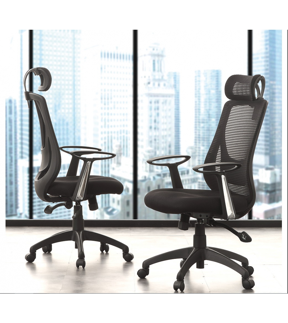 La Seggiola: Office Chair Gravity