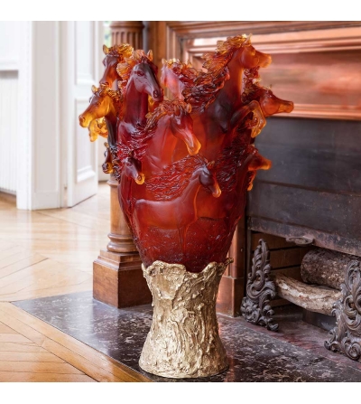 Daum: luxury artistic glassware Daum: luxury artistic glassware