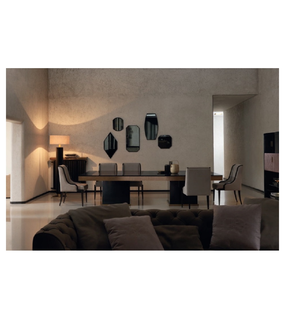 Daytona Nicole Chair