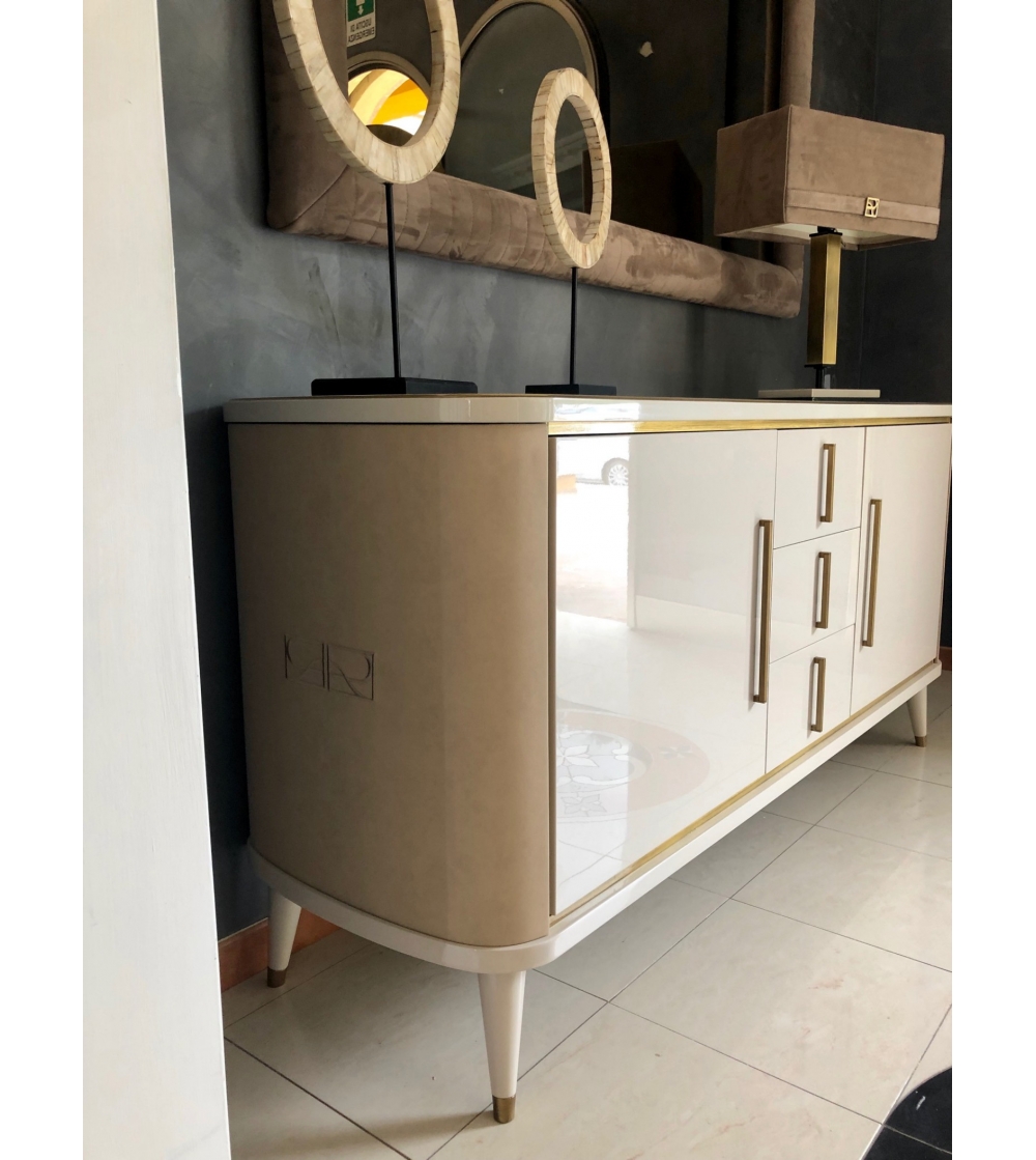 2-türiges Sideboard und 3 Schubladen...