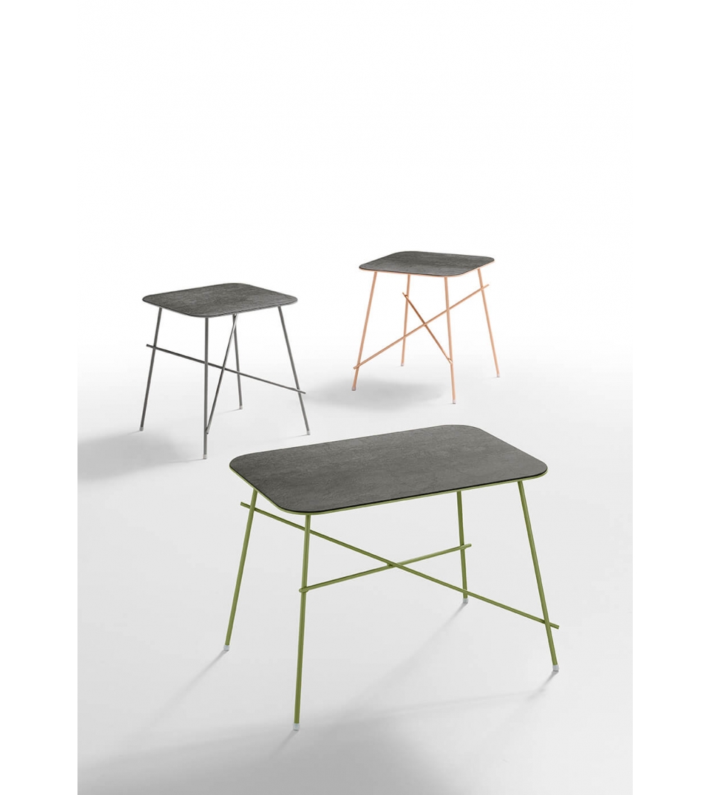 Quadratischer Beistelltisch Walter Midj