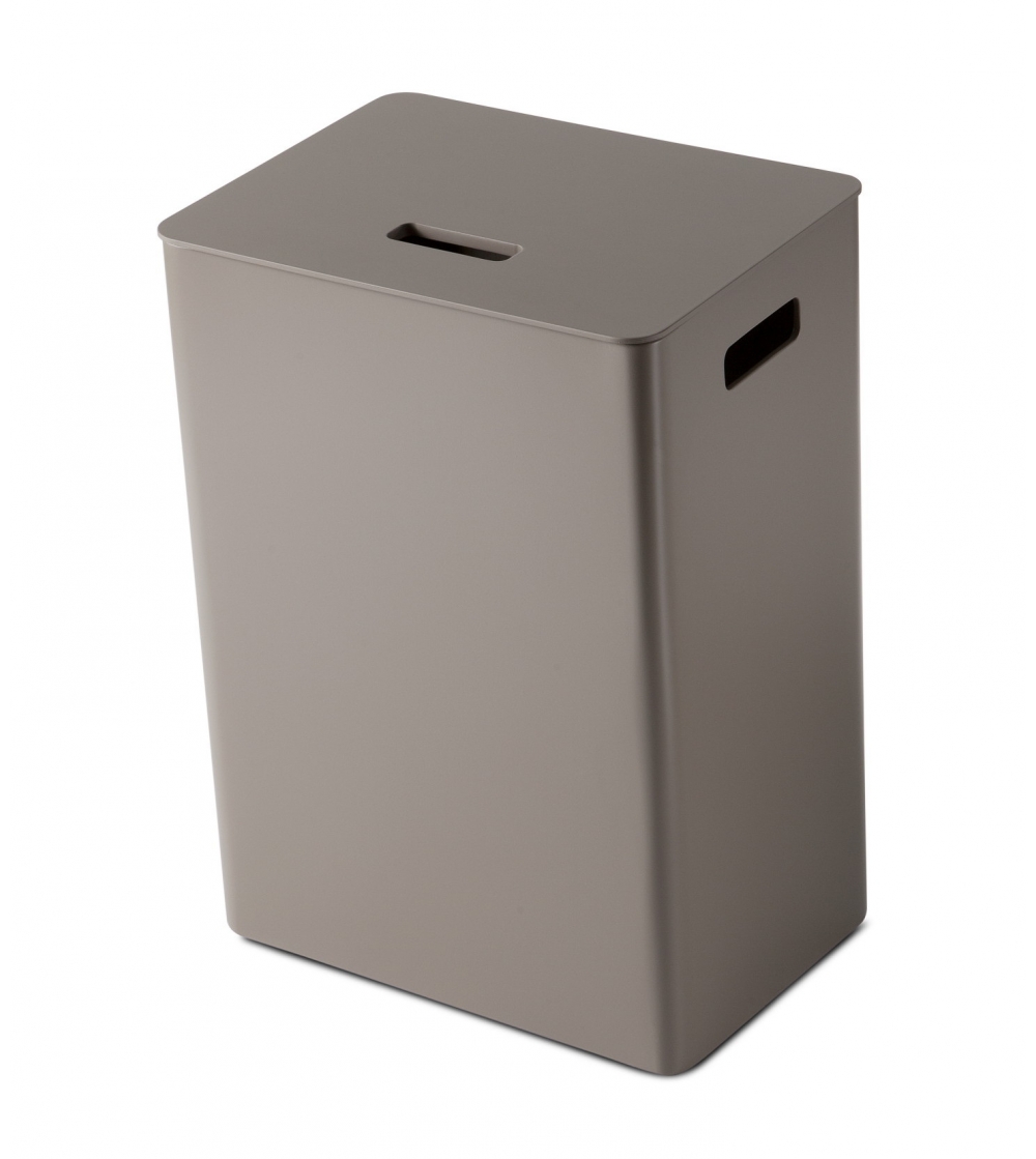 Arigatoe - Atipico Laundry Holder