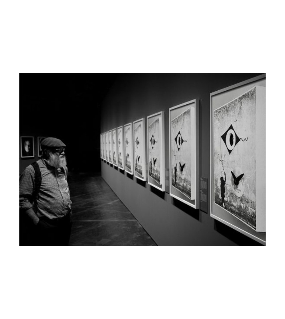 900&11 Who did it DApres Banksy -...