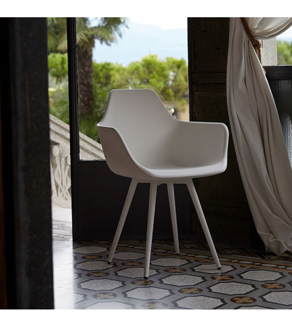 Alma Design - Y Cone 2095 armchair