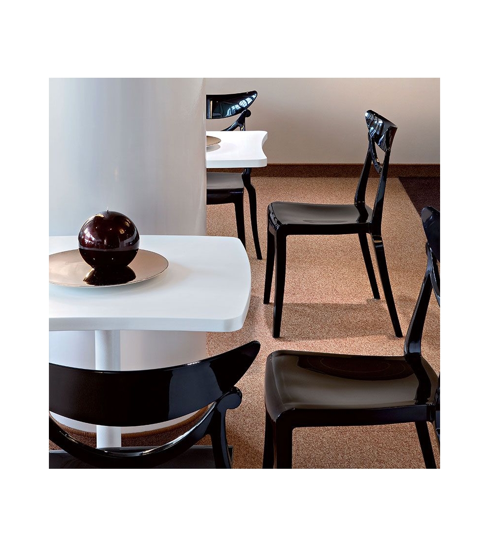 Alma Design - Amelie 3044/3046 Table