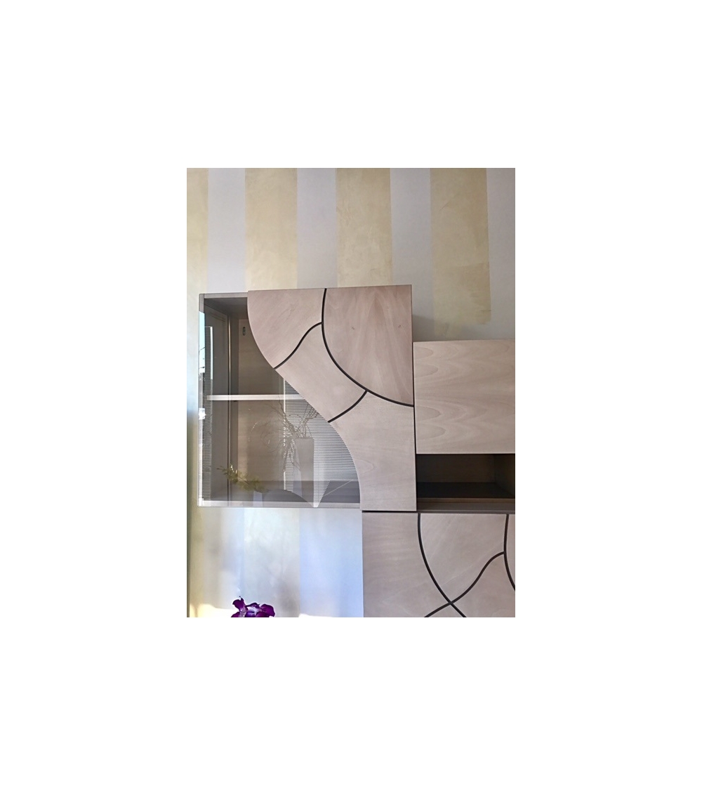 Passione Italiana Intesa Pared Equipada