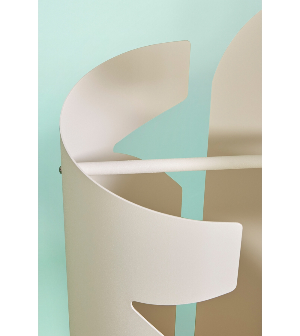 Floorstanding metal umbrella stand Hug - Giacopini Design