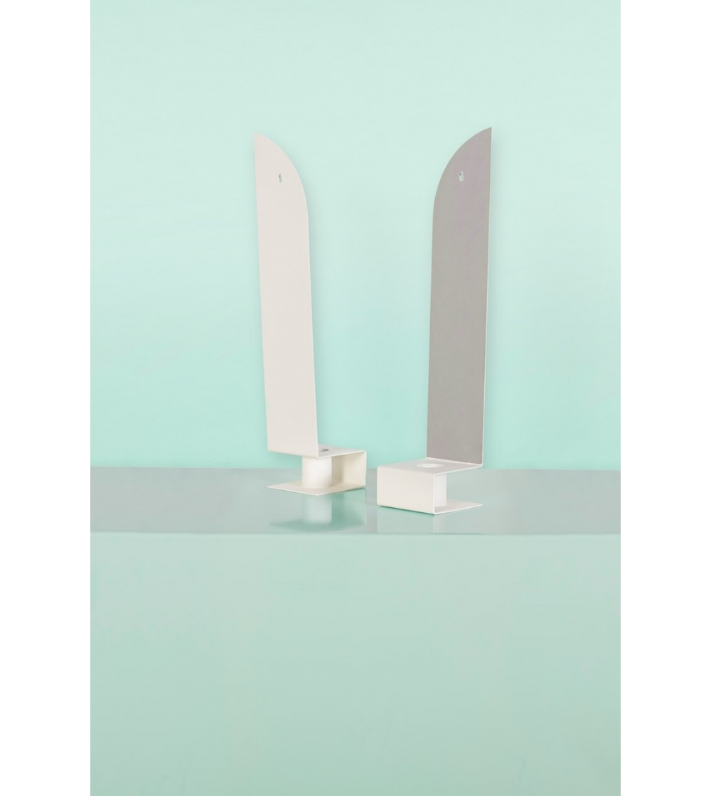 Pair of metal candle holders Narciso...