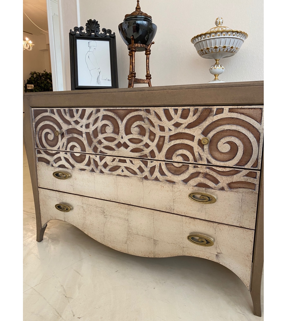Cómoda Tallata - Arkeos