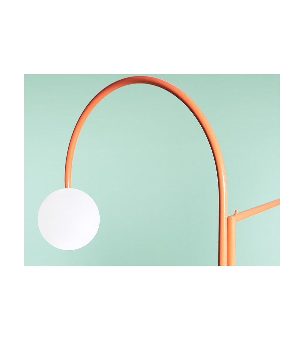 Metal screen with light module and...