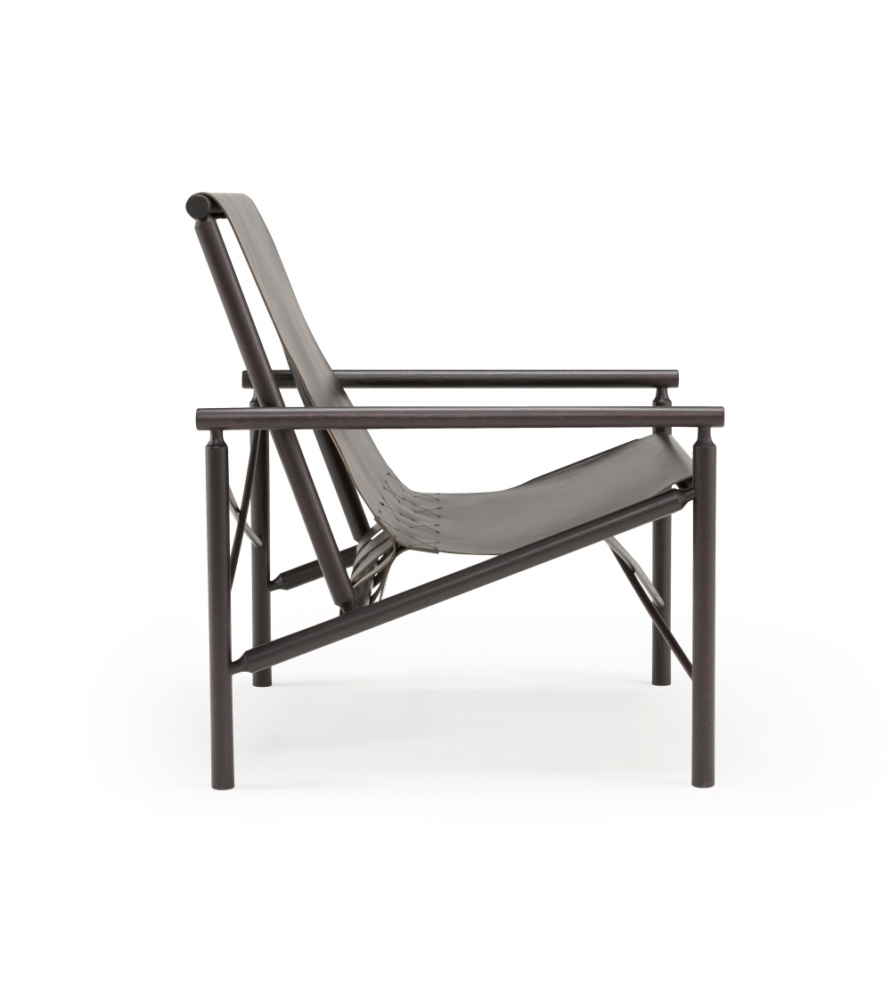 Armchair Ease 010 - Amura