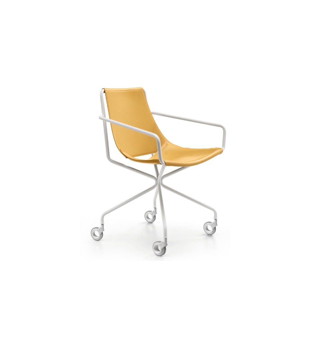 Midj Apelle DP Armchair