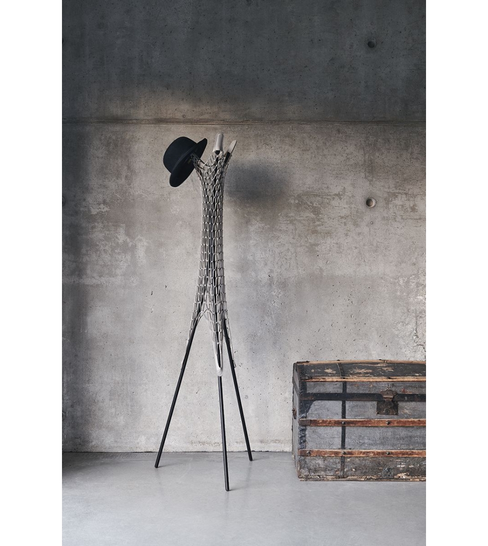 Midj Guapa Coat Hanger