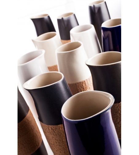 Pichet Noir Avec Graffiti Fiumana - Ceramiche Bucci
