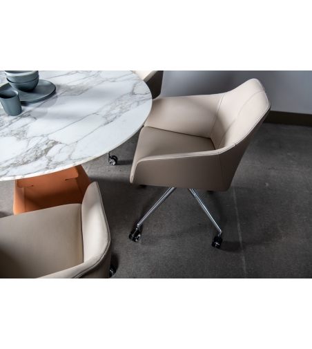 De Sede - ?Swivel Armchair With Wheels DS-279/202