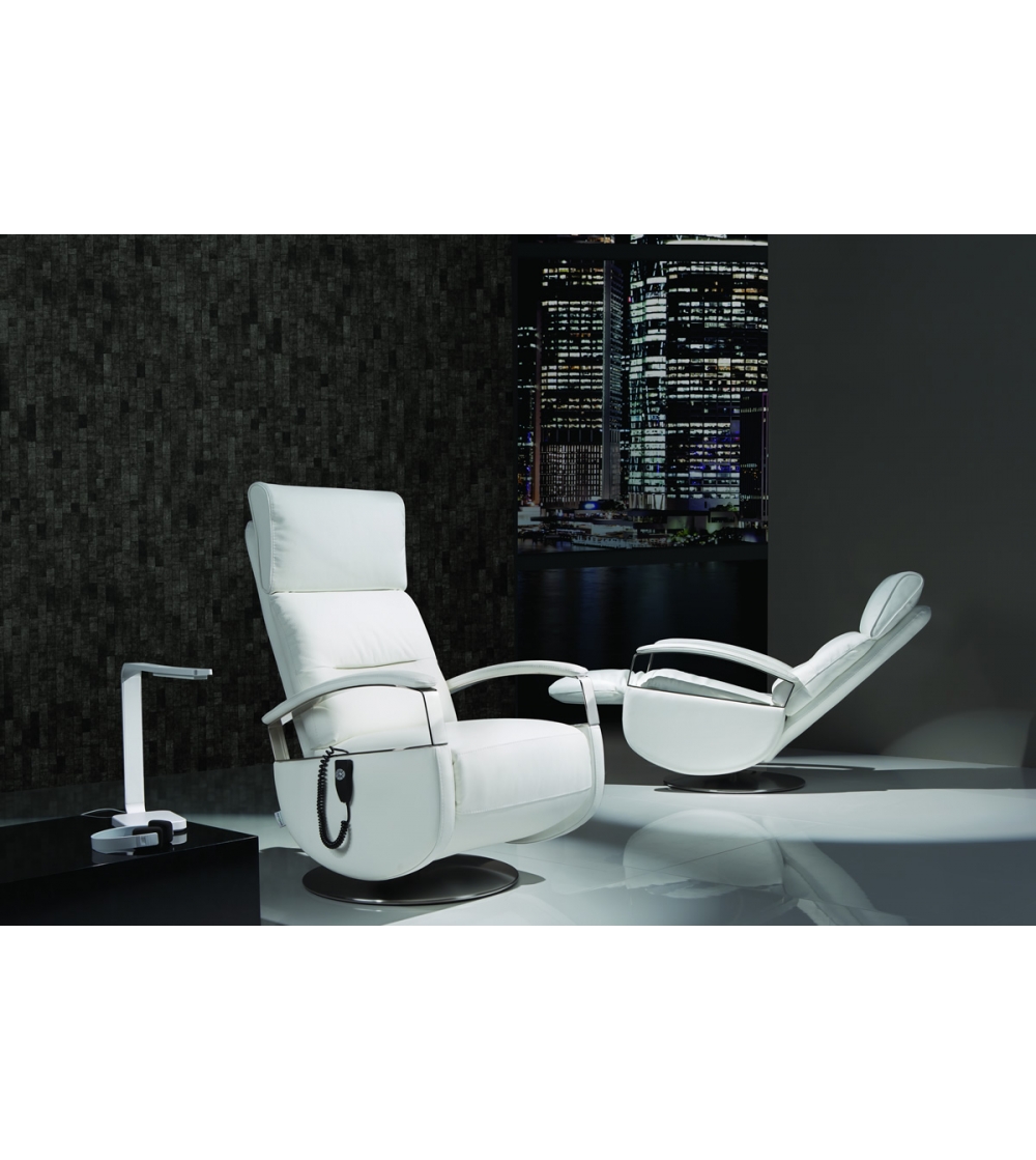 Spazio Relax Swivel Armchair Tokio