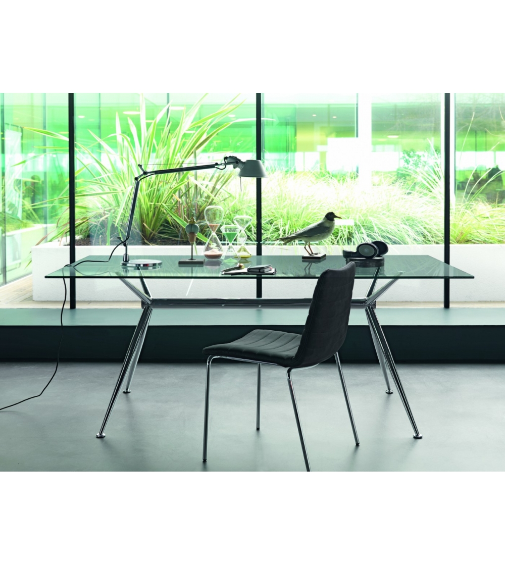 Midj Table Brioso