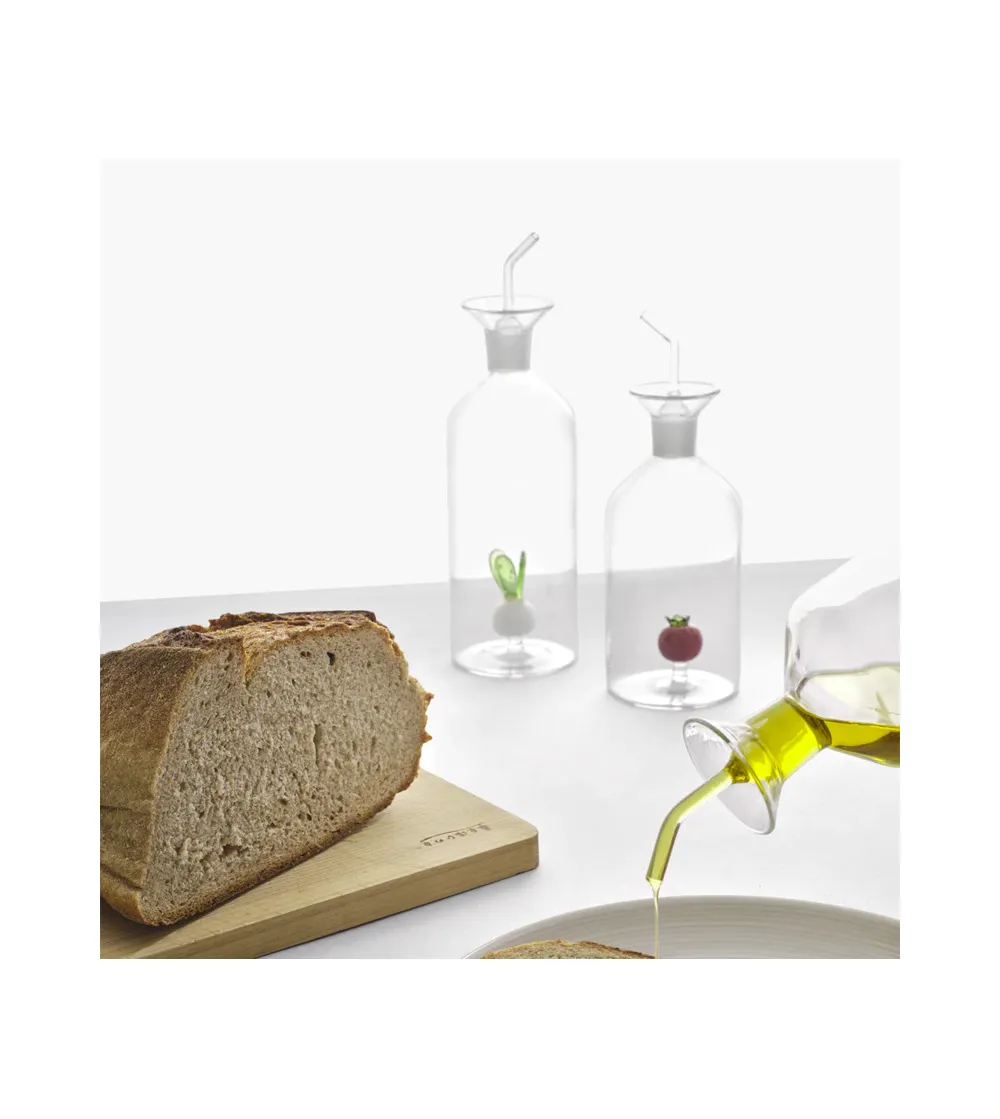 Vegetables Ölflasche Mit Tomate Drin...