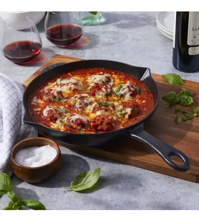 Round Fryng Pan With Spouts - Staub 2