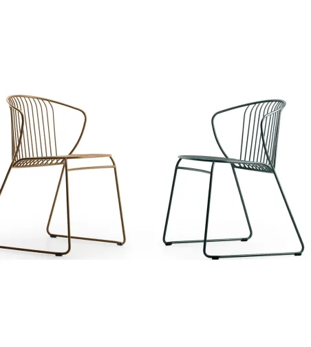 Lot 4 Chaises Not Out - True