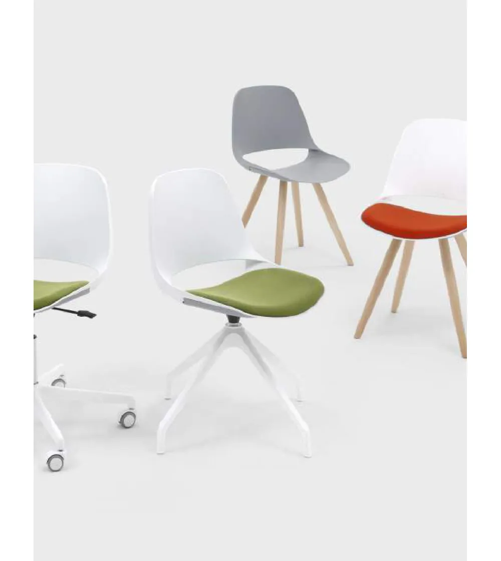 Chaise Mary avec Coussin et Base Pyramidal - Viganò Office