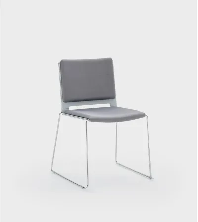 Viganò Office - Daisy Gepolsterter Stuhl mit Kufengestell