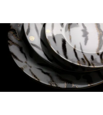 Roberto Cavalli - Tiger Charger Plate 2
